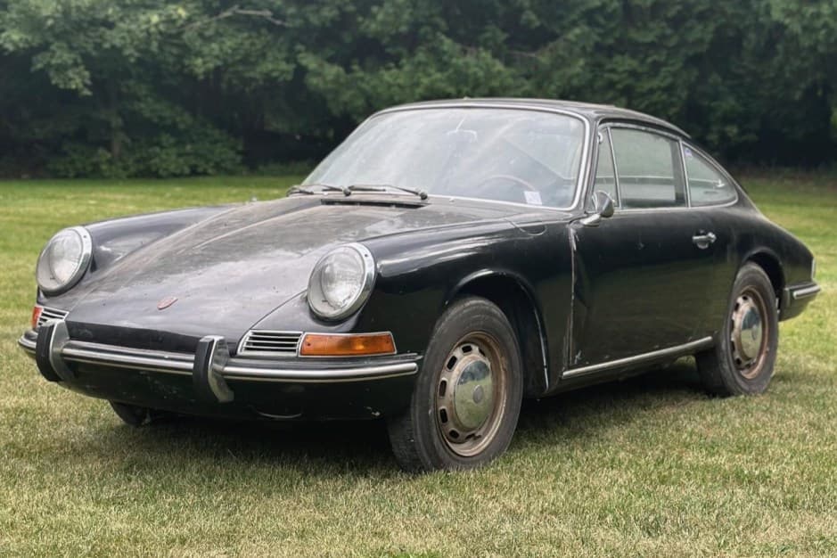 1966 Porsche 912 sold for $38,250