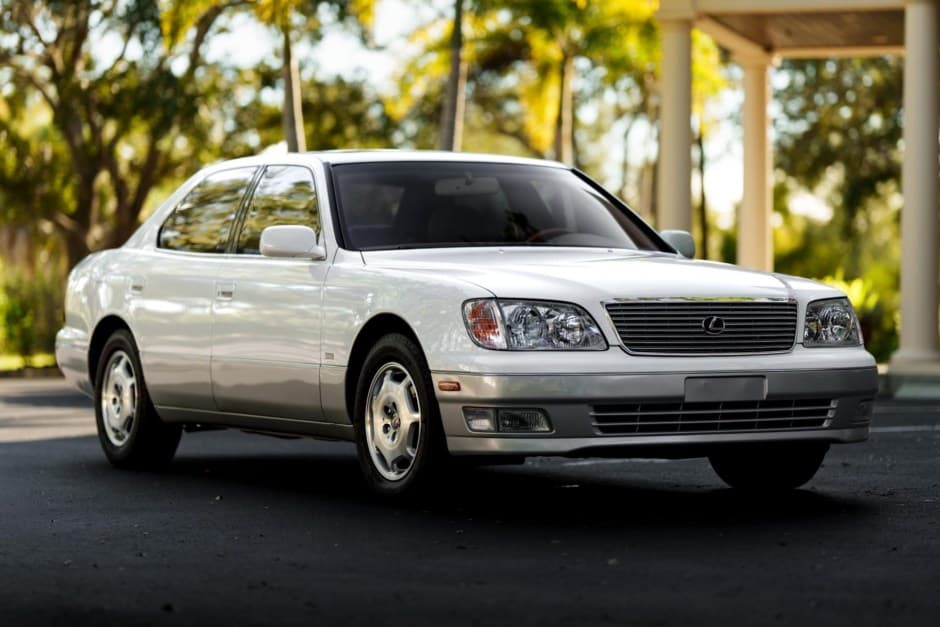2000 Lexus LS Sedan sold for $19,500