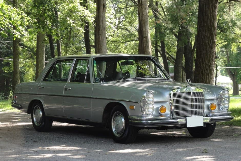 1972 Mercedes-Benz W108 & W109 sold for $25,280