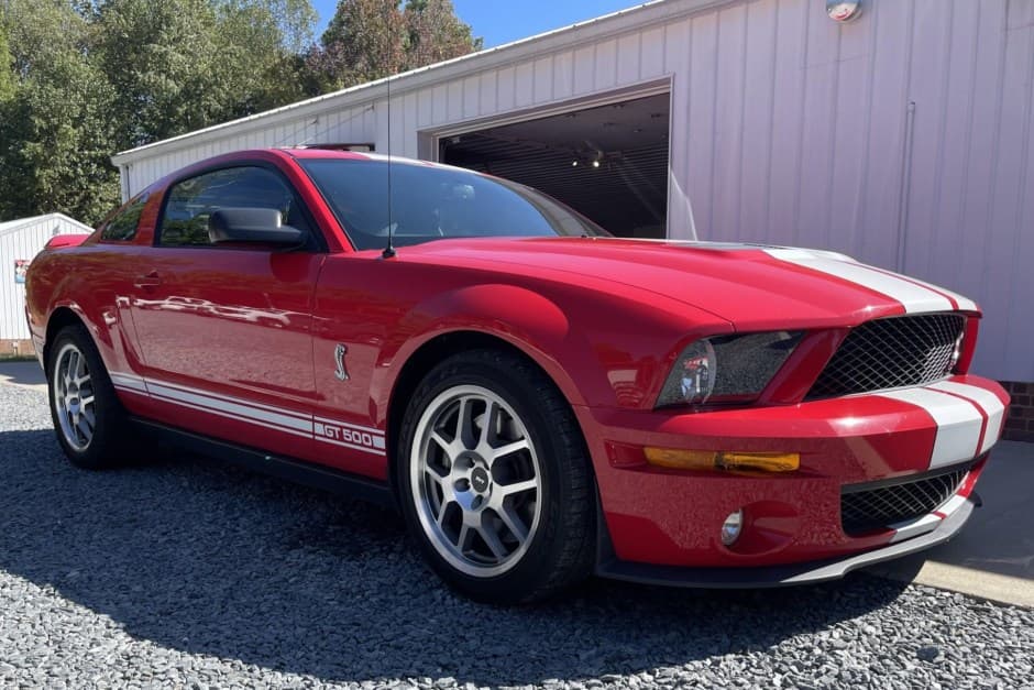 2008 Ford Mustang S197 2005-2014 sold for $25,500