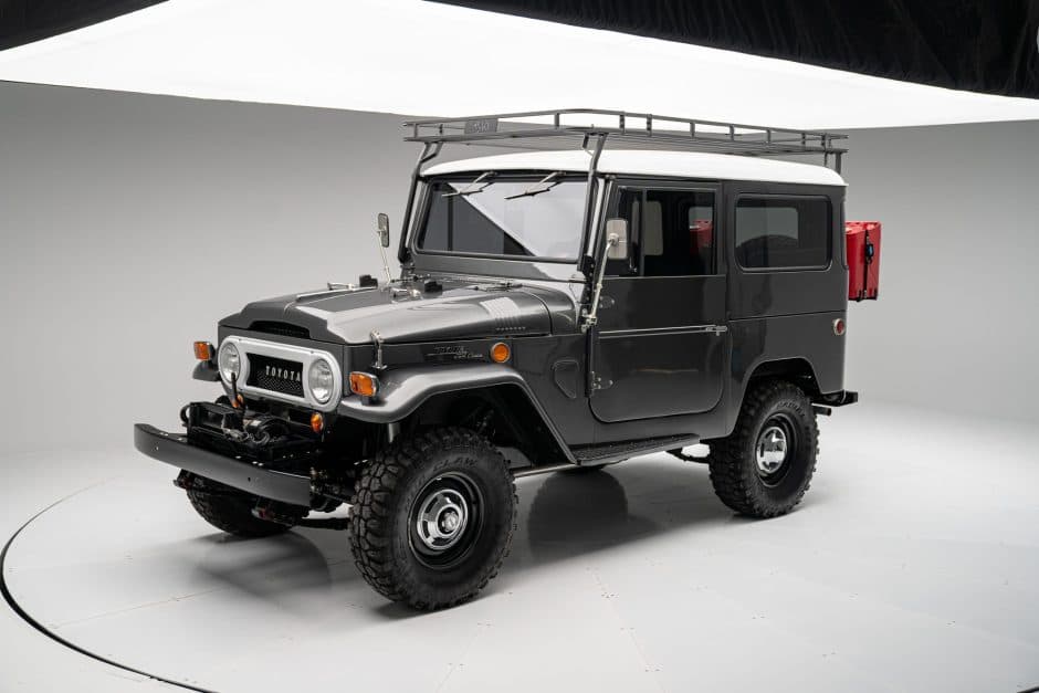 1969 Toyota Land Cruiser FJ40 sold for $30,250
