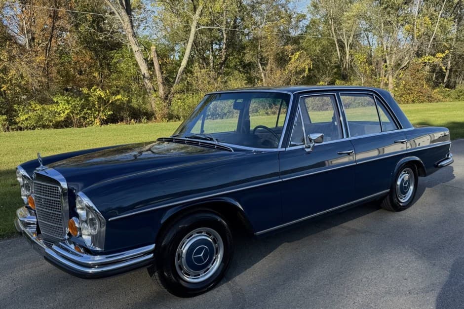 1971 Mercedes-Benz W108 & W109 sold for $14,500