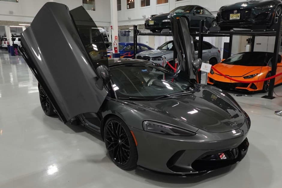 2022 McLaren GT sold for $152,000