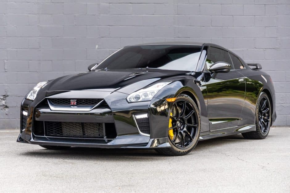 2020 Nissan GT-R R35 sold for $176,000