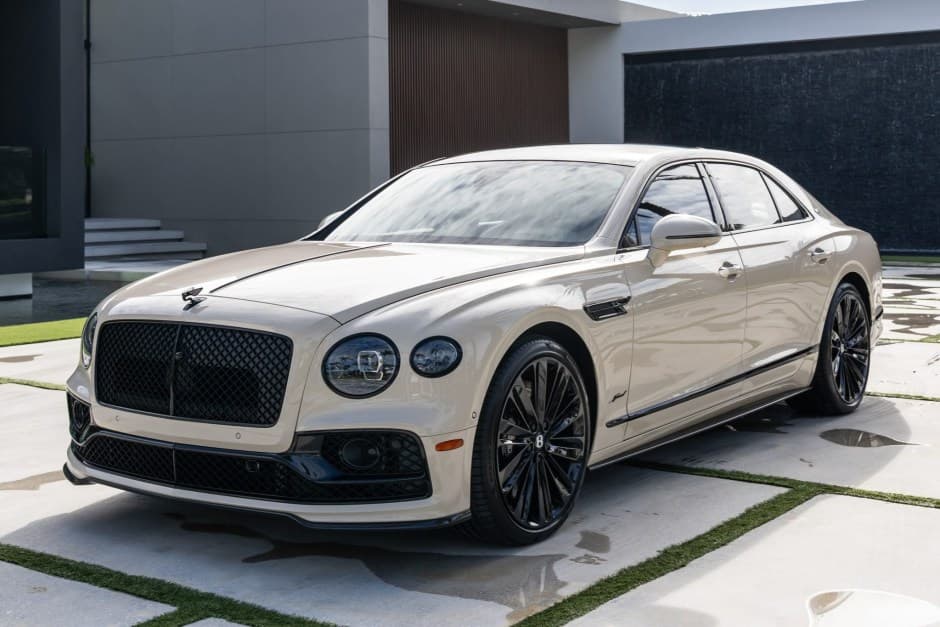 2024 Bentley Continental Flying Spur sold for $255,000