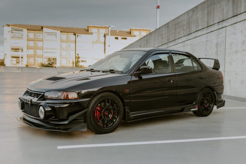 1996 Mitsubishi Lancer Evolution sold for $17,000