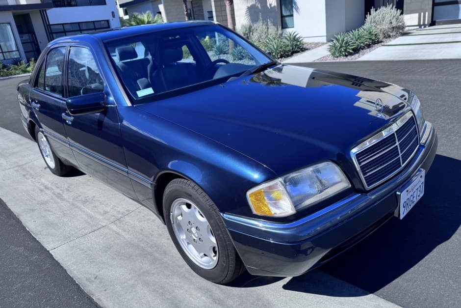 1996 Mercedes-Benz W202 C-Class sold for $6,523