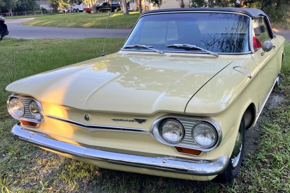 1963 Chevrolet Corvair (1960-1964) sold for $4,700