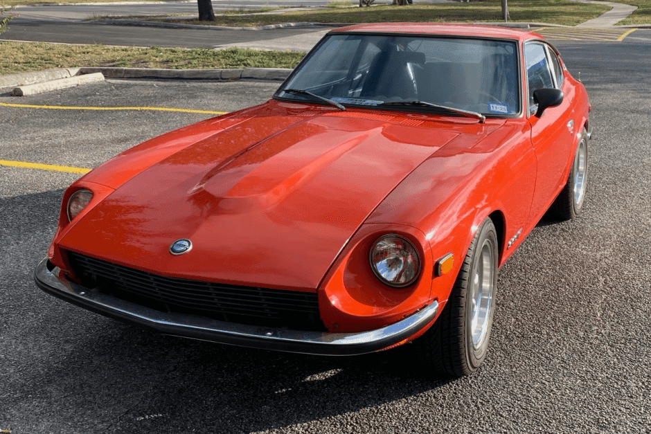 1974 Datsun 260Z sold for $12,500