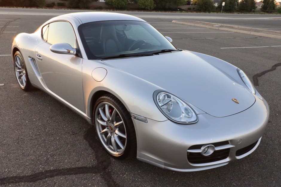 2006 Porsche 987 Cayman sold for $28,750
