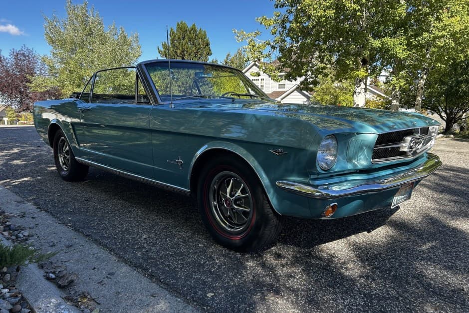 1965 Ford Mustang 1964.5-1966 sold for $28,750