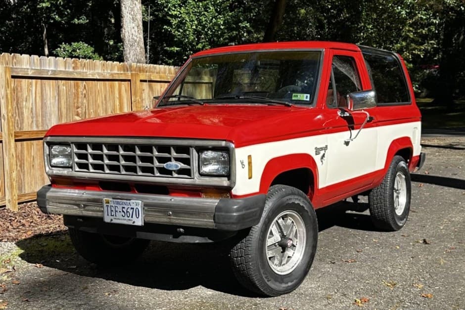 1985 Ford Bronco II sold for $8,877