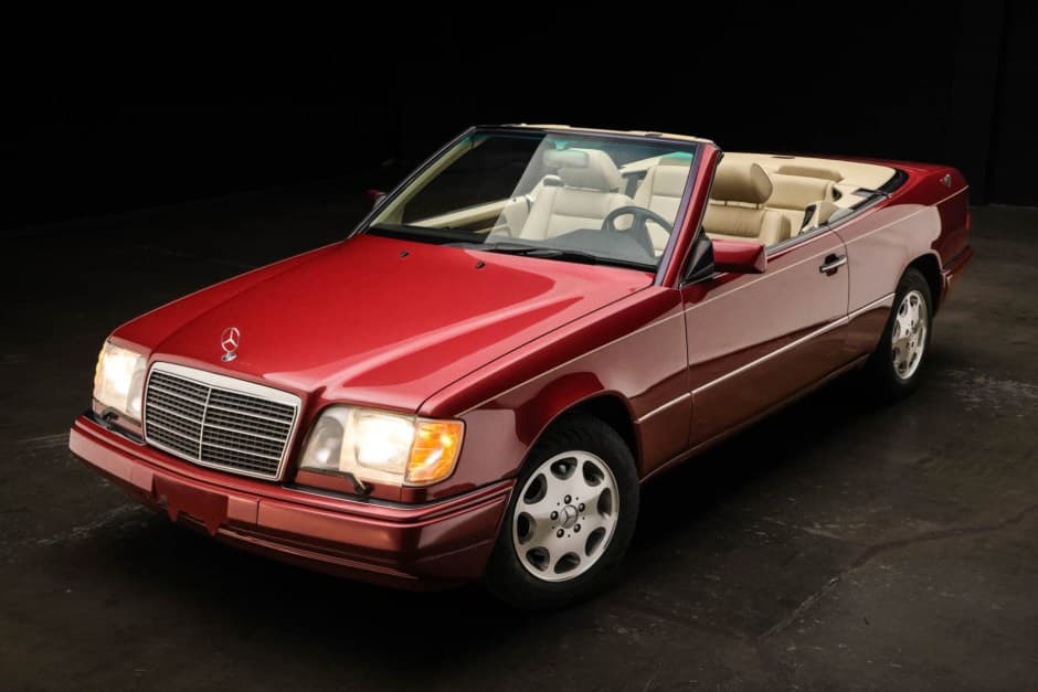 1995 Mercedes-Benz W124 E-Class sold for $30,250