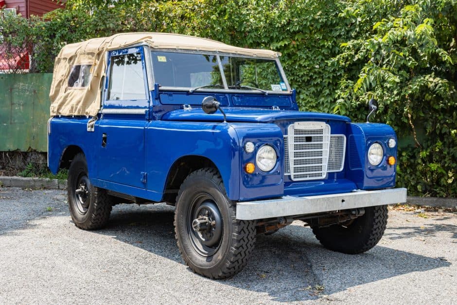 1980 Land Rover Series 88 sold for $14,250