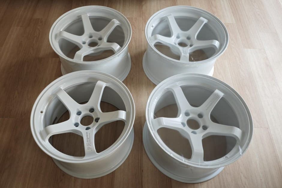 0 Nissan R33 Skyline sold for $2,500