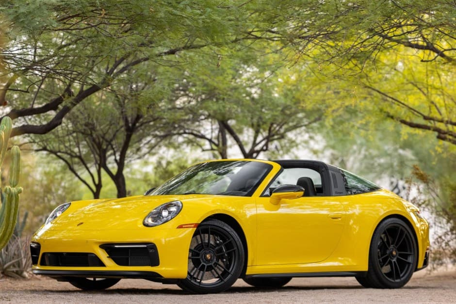 2024 Porsche 992 911 (Non-Turbo/GT2/GT3) sold for $212,000