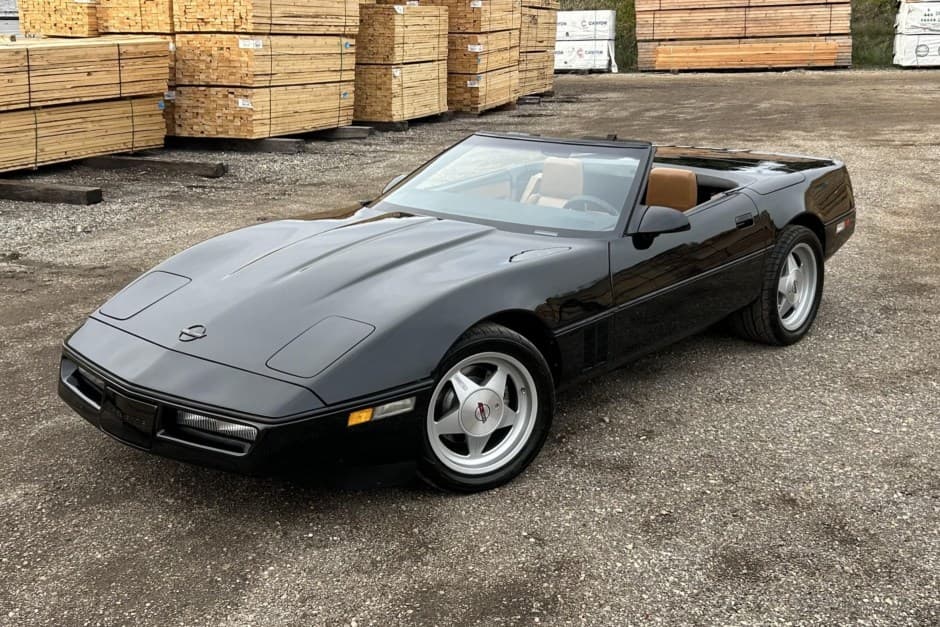 1988 Chevrolet Corvette C4 Callaway sold for $25,000