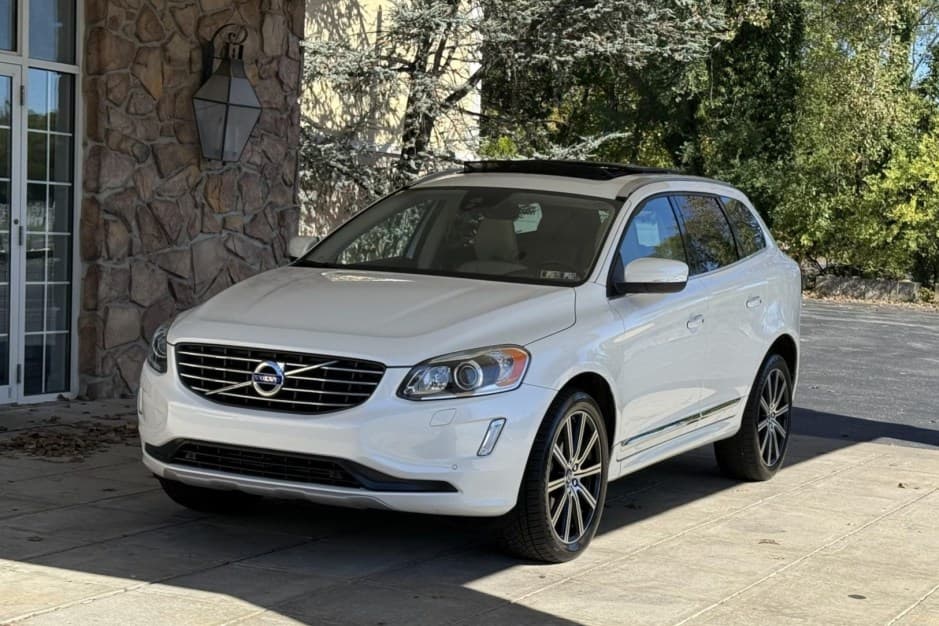 2017 Volvo XC60 sold for $10,950