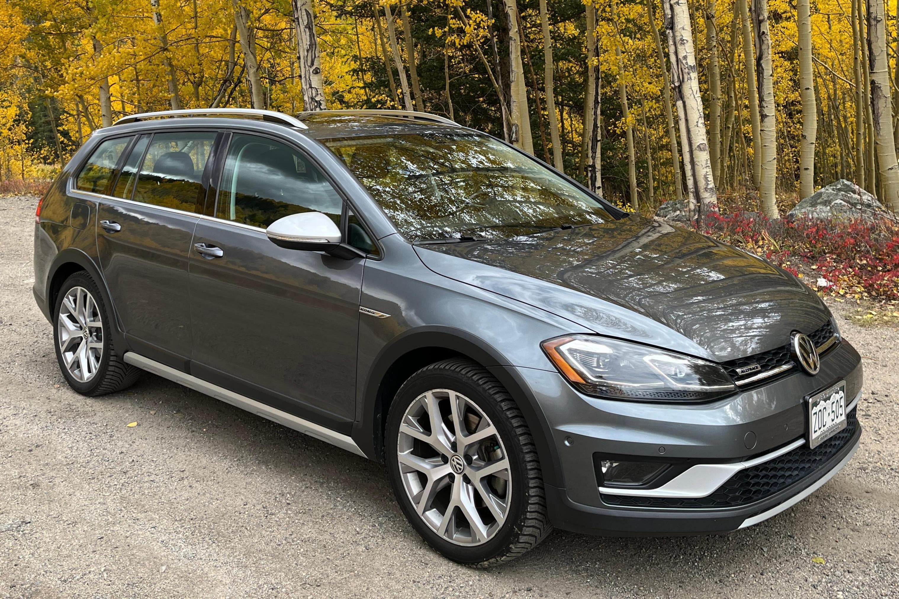 2019 Volkswagen Golf sold for $17,000