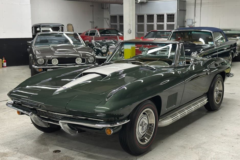 1967 Chevrolet Corvette C2 sold for $137,000