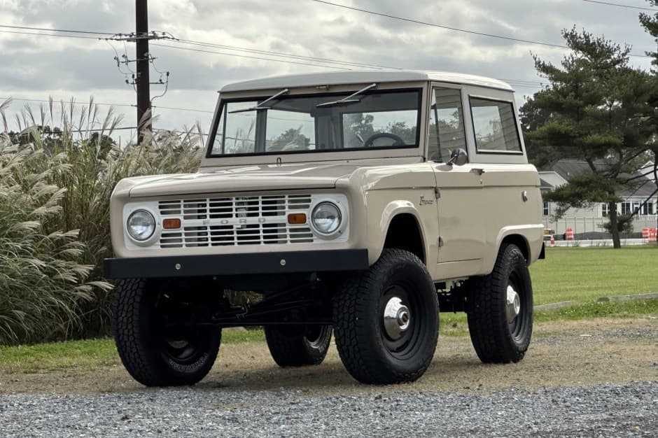 1966 Ford Bronco U13/U14/U15 1966-1977 sold for $65,500