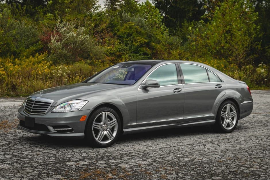 2013 Mercedes-Benz W221 S-Class sold for $29,000