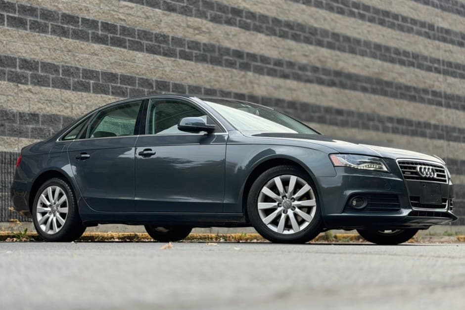 2010 Audi B8 A4 sold for $7,700