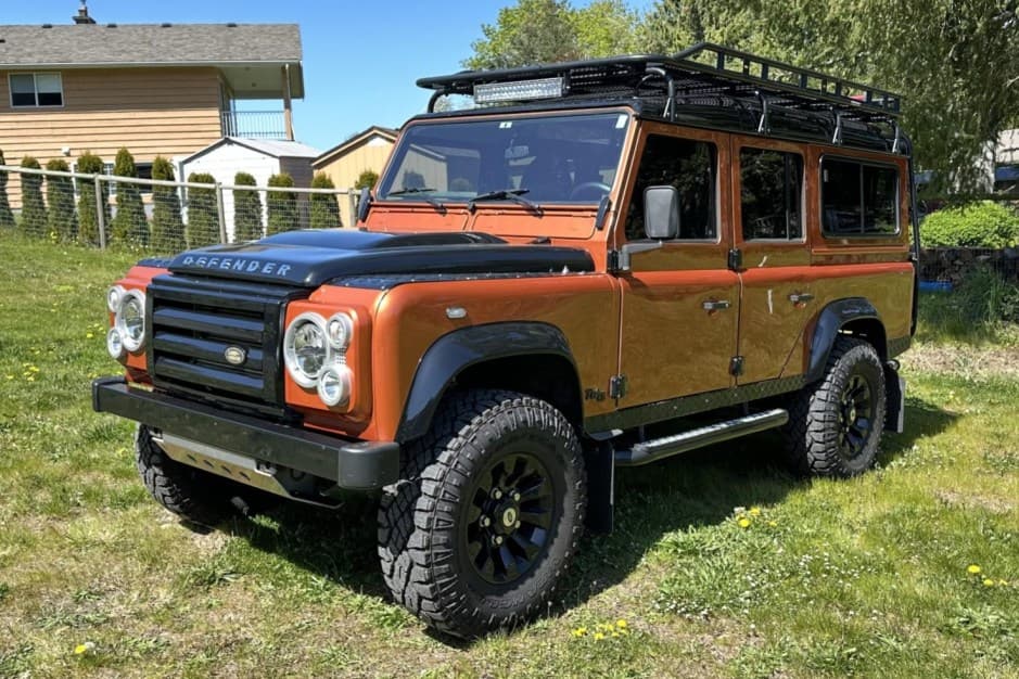 2000 Land Rover 110 / Defender 110 (Euro Spec) sold for $34,000