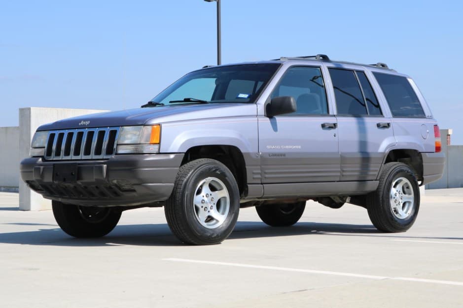 1996 Jeep ZJ Grand Cherokee sold for $6,000