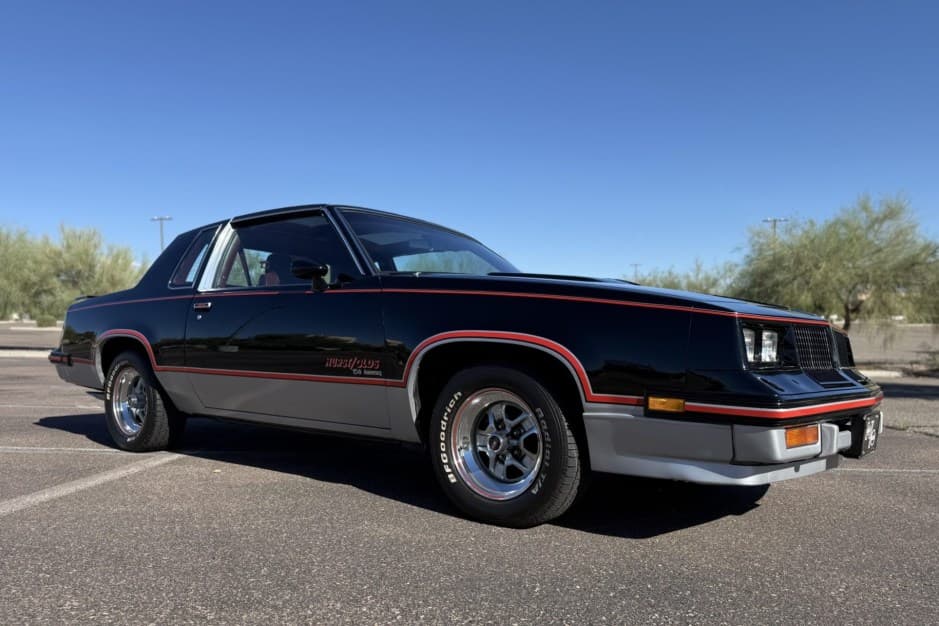 1983 Oldsmobile Hurst/Olds sold for $24,250