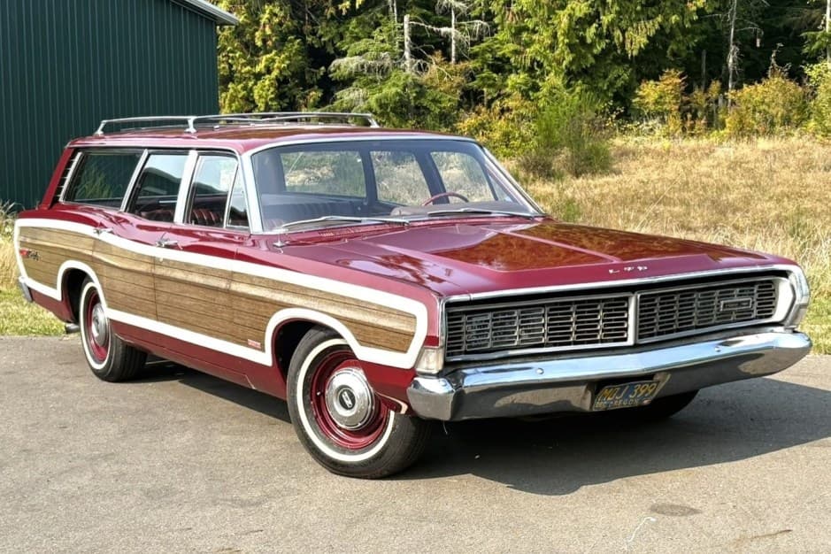 1968 Ford Country Squire sold for $10,000