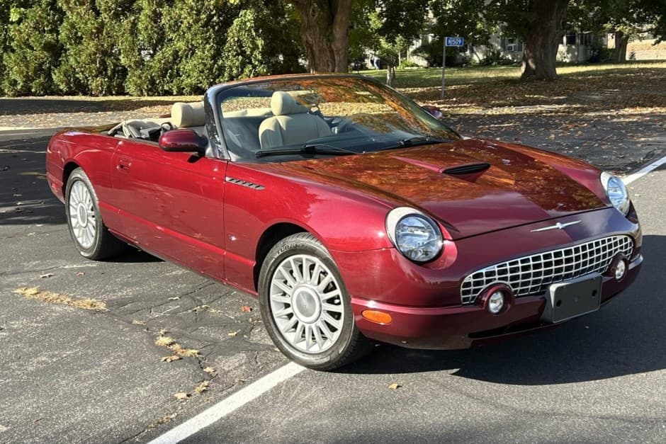 2004 Ford Thunderbird (2002-2005) sold for $15,250