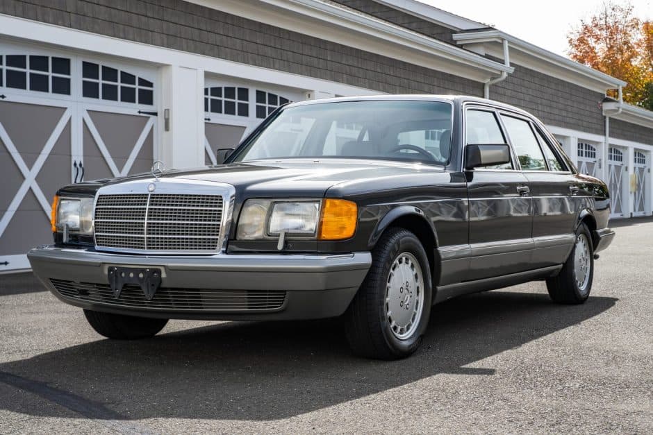 1988 Mercedes-Benz W126 S-Class sold for $45,000