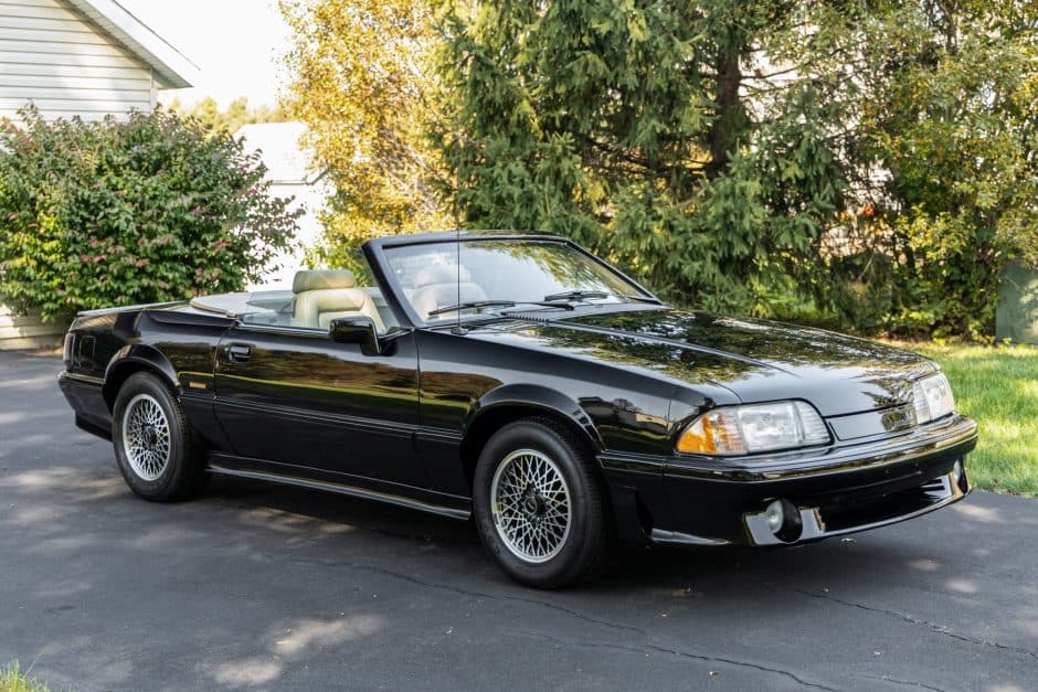 1988 Ford Fox-Body Mustang sold for $25,500