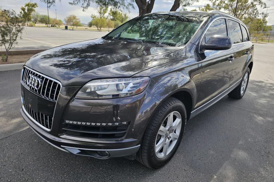 2013 Audi Q7 sold for $8,300