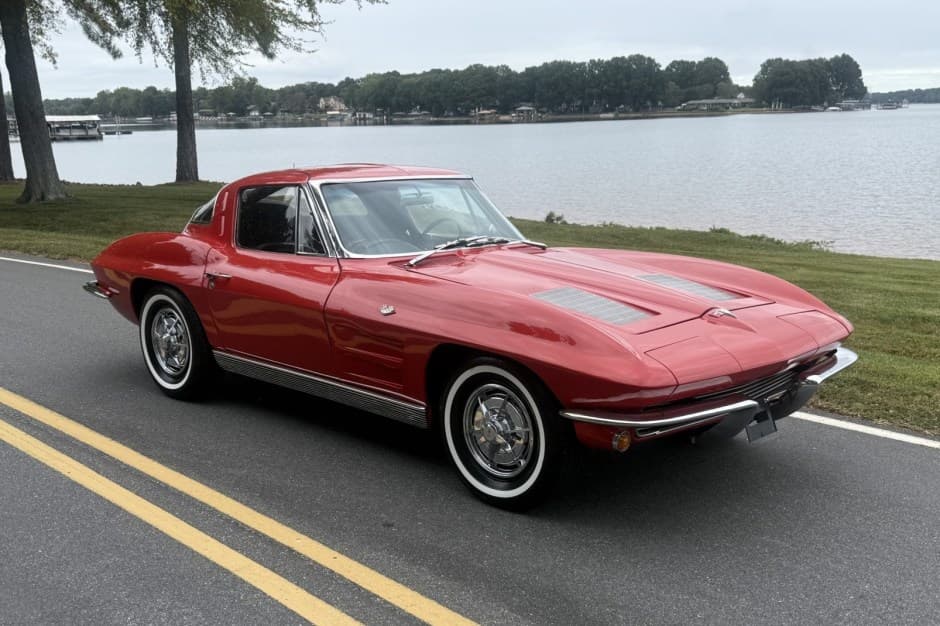 1963 Chevrolet Corvette C2 sold for $140,000