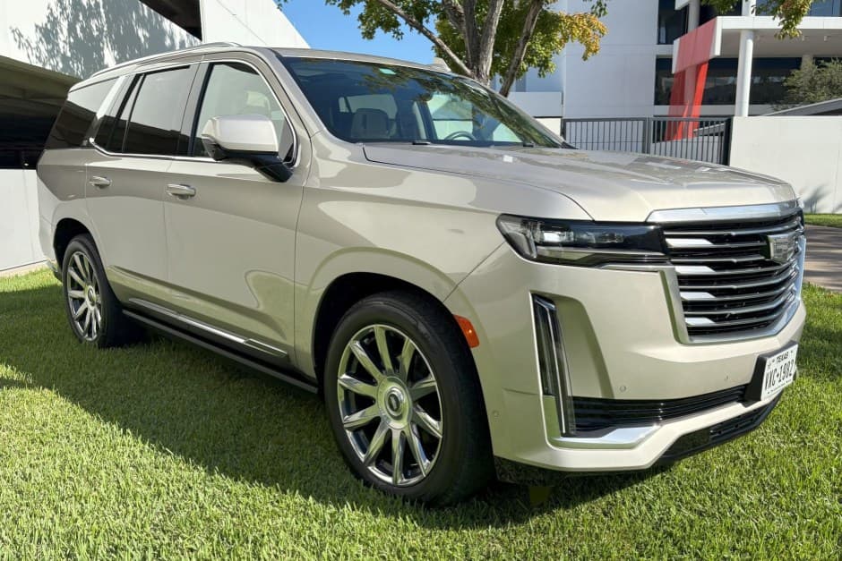 2021 Cadillac Escalade T1XL (2021-) sold for $59,000