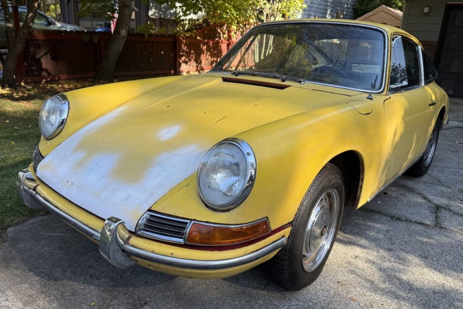 1966 Porsche 912 sold for $18,250