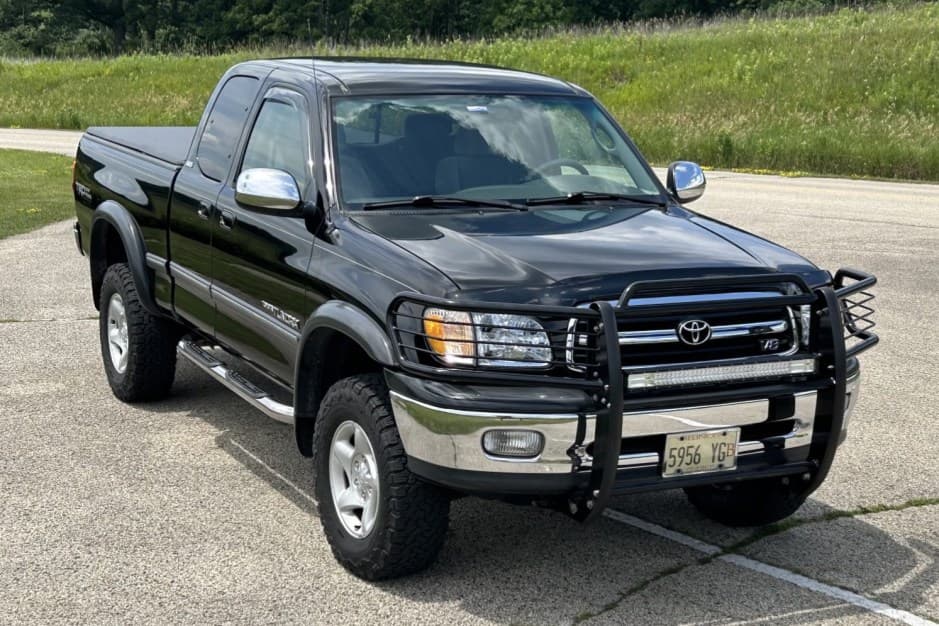 2001 Toyota Tundra (XK30/XK40 2000-2006) sold for $15,250