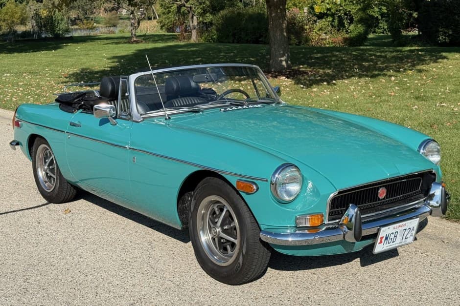 1972 MG MGB sold for $14,700