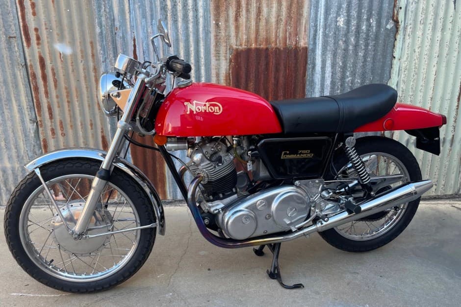 1971 Norton Commando sold for $6,100