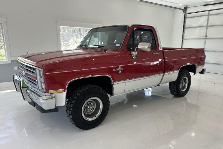 1985 Chevrolet C/K (1973-1991) sold for $26,000