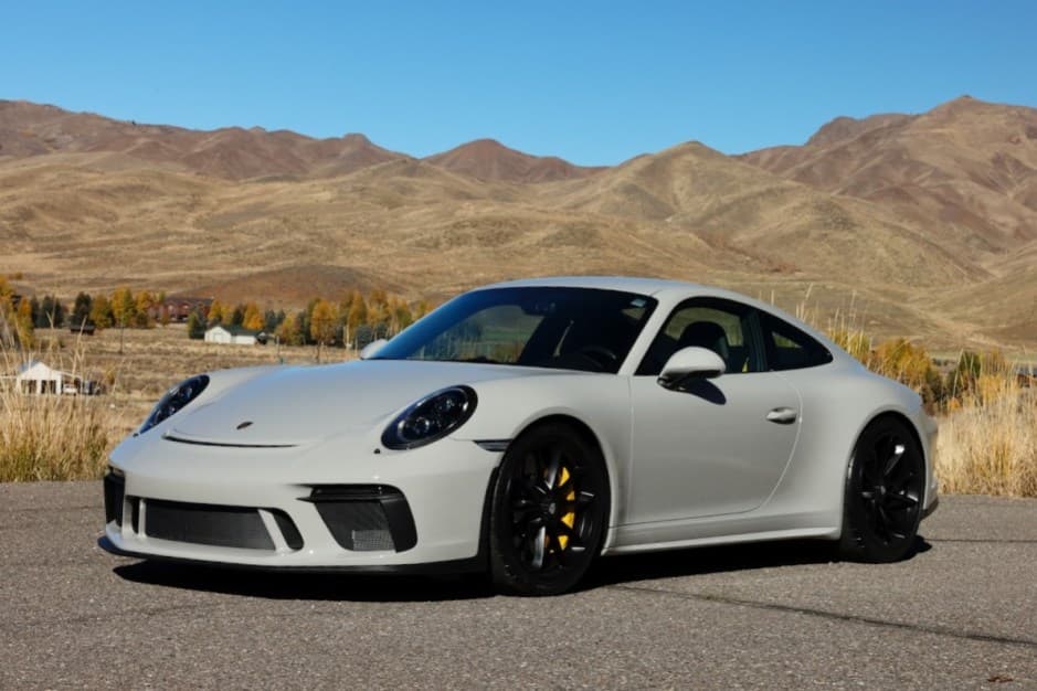 2019 Porsche 991 GT3 sold for $285,000