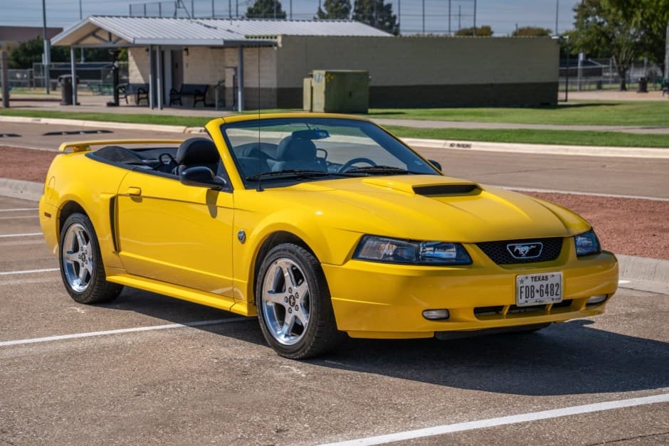 2004 Ford Mustang SN95 1994-2004 sold for $11,250