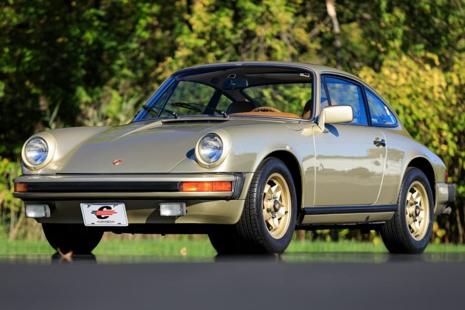 1976 Porsche 911 1974-1977 sold for $67,000