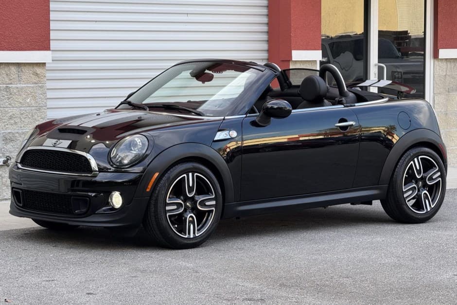 2015 Mini R58 & R59 Coupe & Roadster sold for $14,000