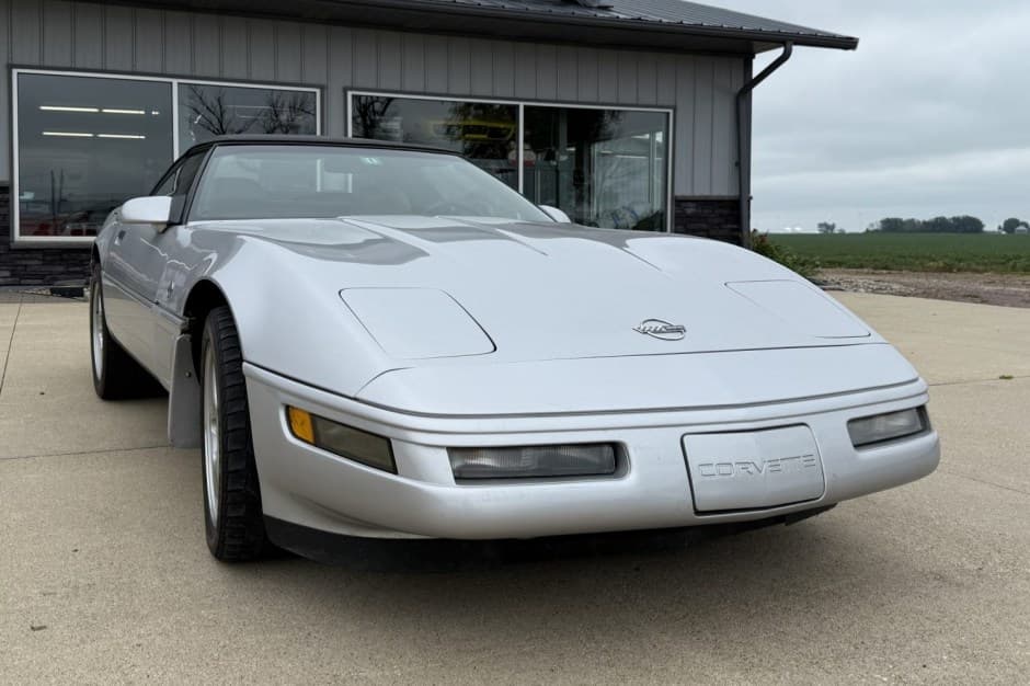 1996 Chevrolet Corvette C4 Convertible (1992-1996) sold for $11,250