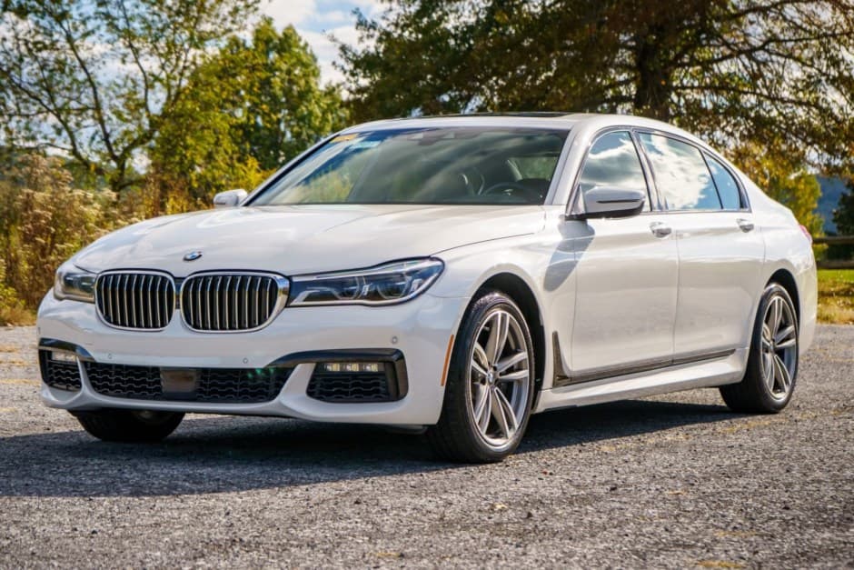 2016 BMW G11/G12 7-Series sold for $29,000