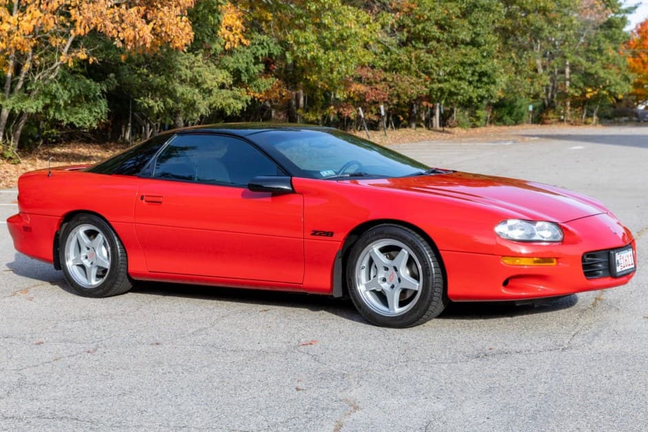 1998 Chevrolet Camaro 4th Generation 1993-2002 sold for $25,027