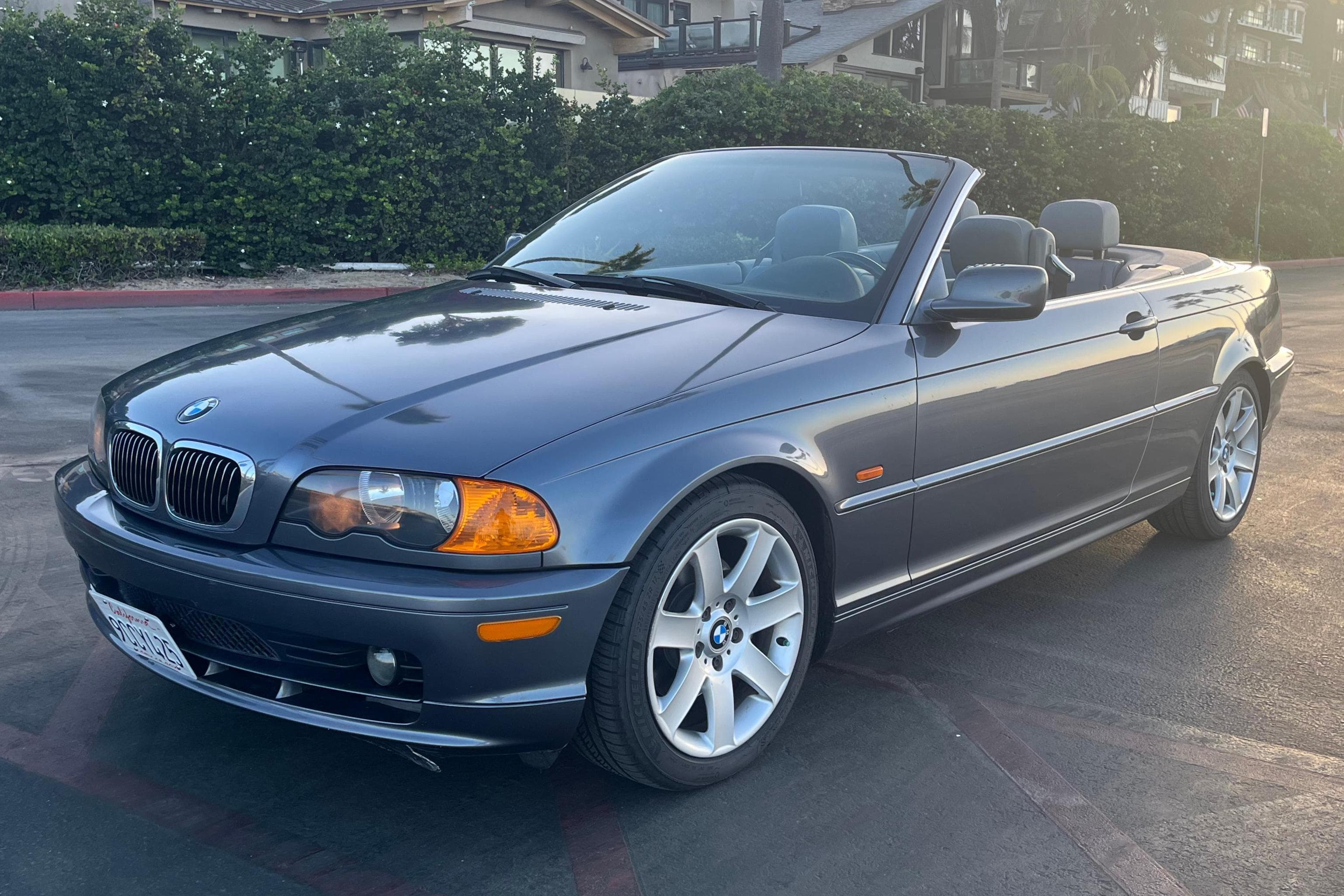 2001 BMW 3 Series sold for $6,860